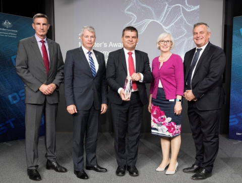 L-R Chief of the Defence Force General Angus Campbell, AO, DSC, Assistant Defence Minister, Senator the Hon David Fawcett, Dr Andrew Piotrowski, recipient of the Minister’s Award for Achievement in Defence Science 2018, Acting Secretary of Defence, Rebecca Skinner and Chief Defence Scientist, Dr Alex Zelinsky