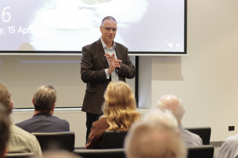 Dr David Kershaw addresses the gathered alumni